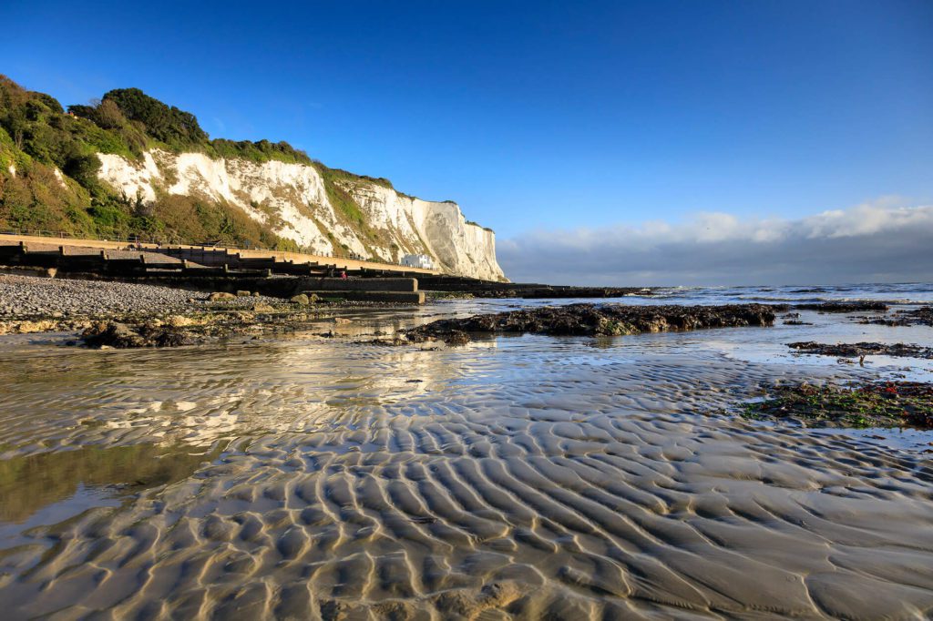 White-cliffs-and-sand-ripples-St-Margarets-Bay