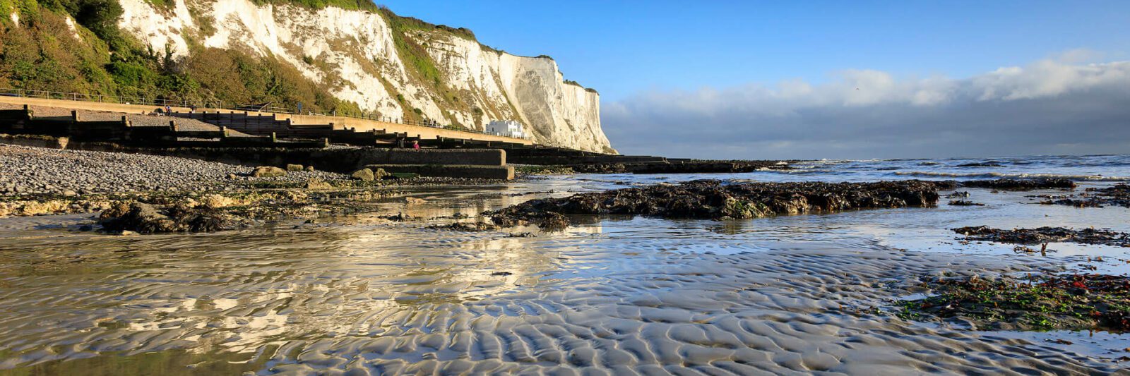 White-cliffs-and-sand-ripples-St-Margarets-Bay