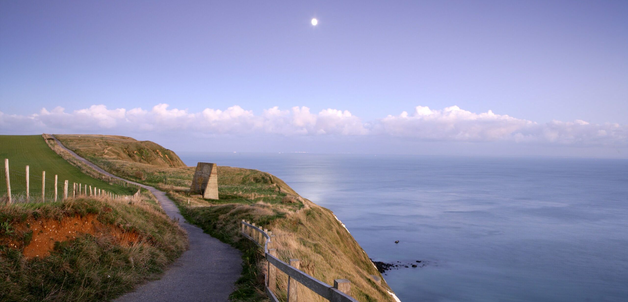 Coastal path, along cliff edge with Sound Mirror. Sea on the right.
