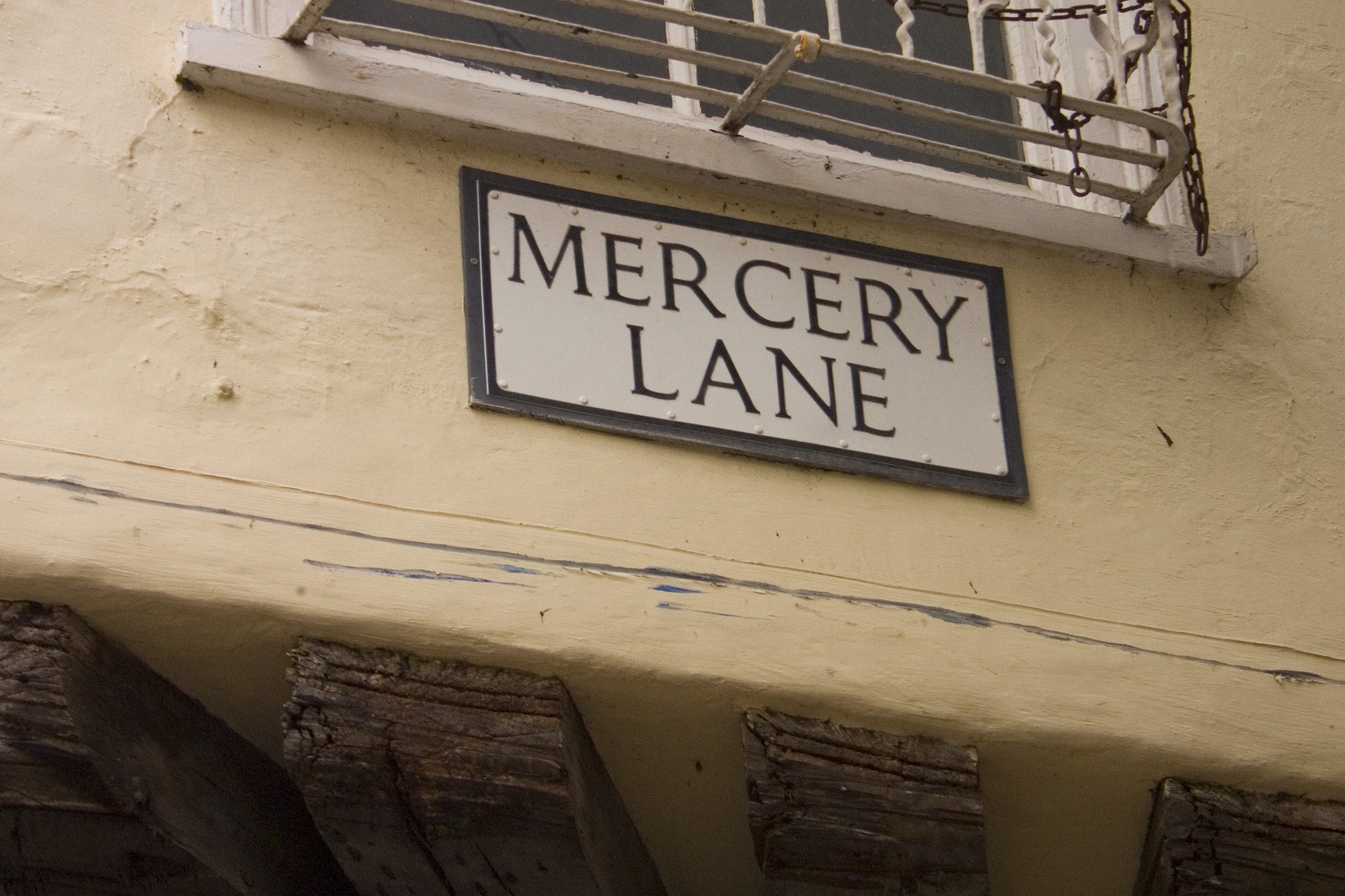 Street sign of Mercery Lane