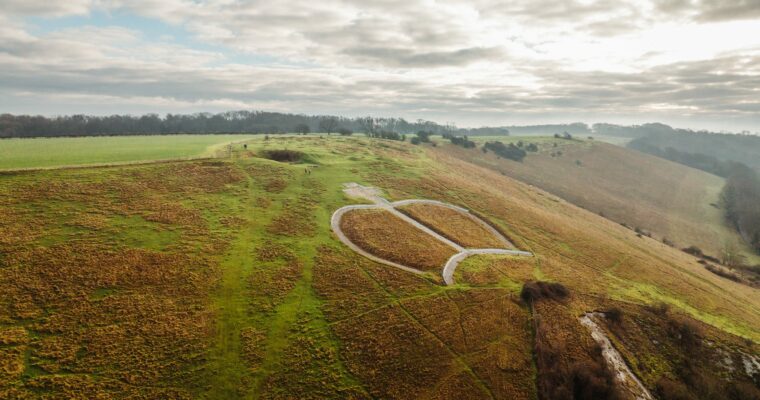 Atmospheric grey clouds over the Wye Crown Memorial