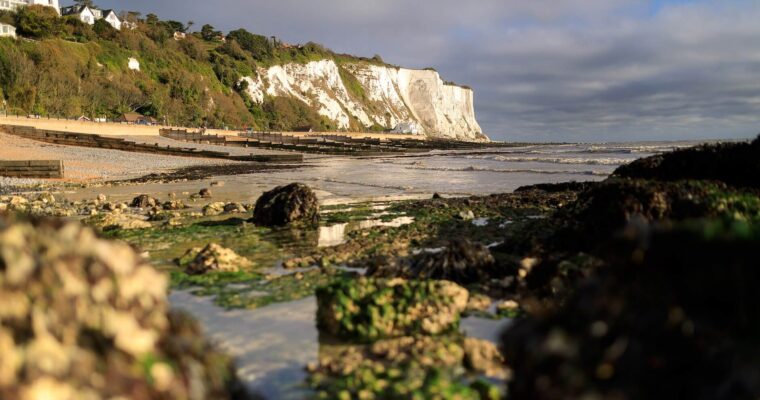 Landscape-rocks-close-up-cliffs-st-Margarets-Bay-